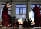 Nov. 18, 2016 -- Monks attend a sutra debate at Qinghai Tibetan Buddhism College in Guide County, northwest China`s Qinghai Province, Nov. 16, 2016. The first batch of 120 monks have started their four-year full-time study at the newly-opened Tibetan Buddhism college recently. (Xinhua/Zhang Hongxiang)