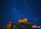 Dec.9, 2016 -- An ancient castle in Gyangze county in Shigatse, Southwest China`s Tibet autonomous region under the Milky Way in November, 2016. [Photo/China News Service]