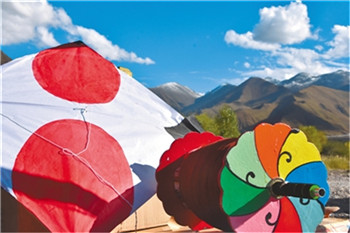 Flying Tibetan kites