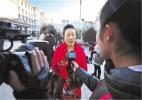 Jan. 12, 2017 -- Members of the 5th Session of 10th Tibet Autonomous Region`s PPCC are accepting media interviews. [Photo/China Tibet News]