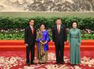 May 15, 2017 -- President Xi Jinping and his wife Peng Liyuan welcome Indonesian President Joko Widodo and his wife before a banquet for the Belt and Road Forum for International Cooperation in Beijing, May 14, 2017. (Photo/Xinhua)