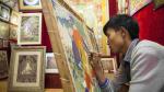 May 31,2017--A Thangka painter learns to master the skill. (Photo/CGTN）