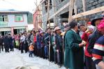 July 12,2017--Local residents in a township in Bomi county of Nyingchi of Tibet lining up to get treated by the visiting doctors from Beijing.[Photo provided to China Daily]
