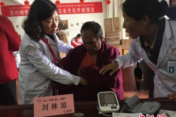 Tibetan villagers enjoy free access to medical services