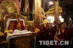 Aug.7,2017--The Panchen Lama and monks chant sutras.　　