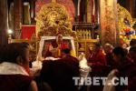 Aug.7,2017--After the prayer, the Panchen Lama blessed the monks of Jokhang Temple.