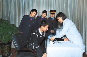 Passenger health service center of Lhasa Railway Station established