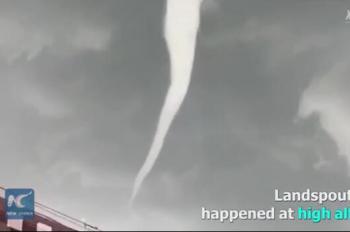 Rare landspout spotted in Tibet