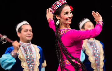 Artists from China’s Xinjiang give performance in Egypt
