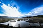 Dec. 28, 2017 -- Photo taken on Sept. 15, 2015 shows scenery of Dari River in Guoluo Tibetan Autonomous Prefecture, northwest China`s Qinghai Province. Sanjiangyuan, which translates as `source of three rivers,` is home to the headwaters of the Yangtze, Yellow and Lancang (Mekong) rivers in northwest China`s Qinghai Province. Ecological construction has been going on since 2005. (Xinhua/Wu Gang)