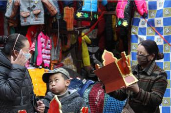 Double New Year holiday draw near in Tibet