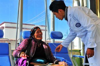 Pic story: Tibet health center doctor Wangzhab