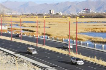 Transportation infrastructure of Lhasa City gradually perfected