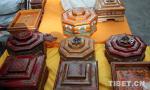 Feb. 9, 2018 -- In the Congsaikang Whole Market and Barkhor Mall in Lhasa, capital city of southwest China`s Tibet, all kinds of festival necessities such as Qiema box (a symbol of good luck), colored highland barley ears, auspicious sheep`s head made of colored butter, fried pastry of kasai and Tibetan couplets are available and they also add strong festive atmosphere to the holiday. 