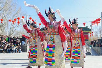 Art performance held in Lhasa to celebrate festivals