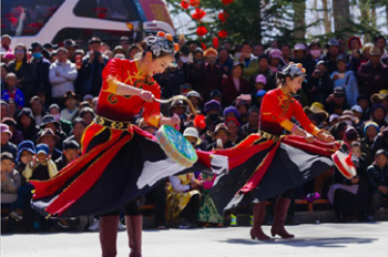Performance held in Tibet during New Year holiday