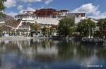 May 28, 2018 -- Photo taken on May 24, 2018 shows the Potala Palace in Lhasa, capital of southwest China`s Tibet Autonomous Region. (Xinhua/Chogo)