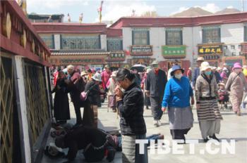 Tibet welcomes Sagadawa Festival