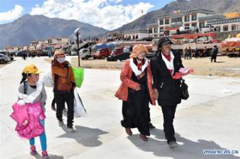 Relocation changing lives on Tibetan plateau
