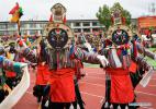 Aug.27,2018--Performers give Tibetan drama performance at the opening ceremony of the 16th Qomolangma Culture and Tourism Festival in Xigaze, southwest China`s Tibet Autonomous Region, Aug. 26, 2018. (Xinhua/Liu Dongjun)