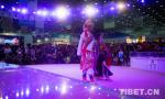 Sept. 12, 2018 -- The Tibet costume culture research institution was officially launched in the No. 2 pavilion of 4th China Tibet Tourism and Culture Expo center on September 8. An Tibet costume show was also performed at the launch ceremony. It is learned that the costume show will last until September 11 and performances are available both in the morning and afternoon. 