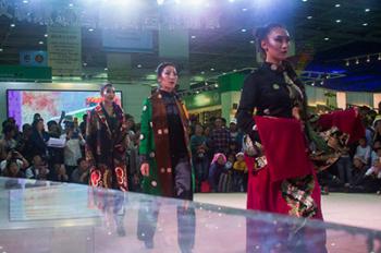 Costume show during 4th China Tibet Tourism and Culture Expo