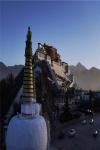 Nov. 9, 2018 -- The Tibetan Buddhism heritage site Potala Palace is known for its shining gold-plated roof, which has just undergone major repair and polishing in Lhasa, capital of Southwest China`s Tibet autonomous region. [Photo/Xinhua]