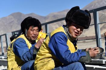 Tibet to strengthen railway construction in 2019 