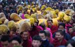Feb. 18, 2019 -- Lamas of the Labrang Monastery shoulder a huge thangka scroll painting bearing the image of the Buddha towards a nearby Buddha-exhibition hill during the annual `sunning of the Buddha` ceremony of Labrang Monastery in Xiahe County, northwest China`s Gansu Province, on Feb. 17, 2019. The annual `sunning of the Buddha` is one of the most important ceremonies at Labrang in Xiahe County, which is regarded as a top Tibetan Buddhism educational institution in China. The ceremony is held each year on the 13th day of the first lunar month. It also attracted crowds of tourists. Built in 1709, Labrang Monastery is one of the six great monasteries of the Gelug Sect of Tibetan Buddhism. (Xinhua/Chen Bin)