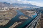 Mar. 28, 2019 -- Aerial photo taken on Jan. 11, 2019 shows a road leading to Lhasa, southwest China`s Tibet Autonomous Region. Infrastructure has been improved in Tibet, as a comprehensive transportation network composed of highways, railways and air routes has been formed. (Xinhua/Purbu Zhaxi)