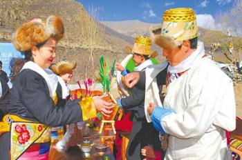 Tourism continues to boom in Tibet