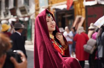 Tibet enters peak tourism season