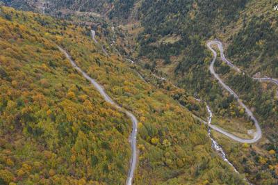 Aerial view of Sichuan-Tibet highway
