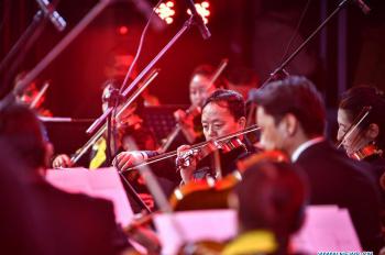 New Year concert held in Lhasa, China’s Tibet