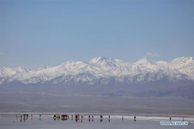 Caka Salt Lake scenic area in Qinghai reopens to public