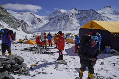 Chinese surveyors prepare for remeasurement of Mount Qomolangma at advance camp