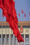 May 22,2020 -- Photo taken on May 22, 2020 shows flags on the Tian`anmen Square and atop the Great Hall of the People in Beijing, capital of China. The third session of the 13th National People`s Congress (NPC) will hold its opening meeting at the Great Hall of the People on Friday morning. (Xinhua/Xing Guangli)