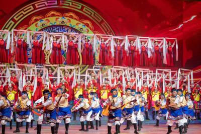 Grand gala held in Lhasa to celebrate 70th anniversary of Tibet’s peaceful liberation