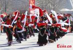 People dressed in traditional costumes celebrate the Tibetan New Year in Tibetan Autonomous Prefecture of Yushu in northwest China`s Qinghai Province, March 3, 2022. The Tibetan New Year, a traditional festival of the Tibetan ethnic group, falls on Thursday this year. (Photo: China News Service/Ma Mingyan)