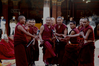 Tibetan monks debate for highest degree