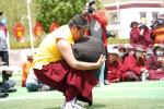 Monks and nuns participates in various sports events, including tug-of-war, weightlifting, yoga and gymnastics at the annual sports meet of the Tibet College of Buddhism in Lhasa, Tibet autonomous region from May 4 to 6. [Photo provided to chinadaily.com.cn]