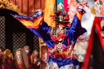Tibetan Vajra dance: A traditional custom celebrating the new year
