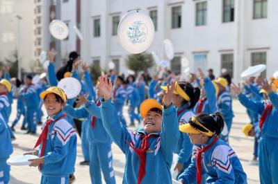 Frisbee: Latest spin in sports for Lhasa pupils