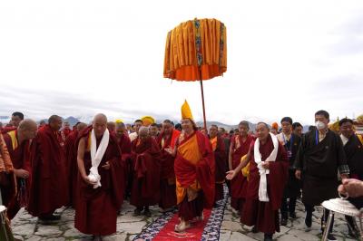 Panchen Rinpoche visits Lhasa's Drepung monastery 