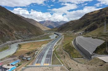 After 2 years, Beijing-Tibet highway paying dividends