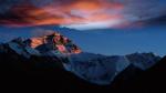 Photo shows Mount Qomolangma (Everest) at dawn in southwest China`s Xizang Autonomous Region. (Photo courtesy of the tourism development department of Tibet Autonomous Region)