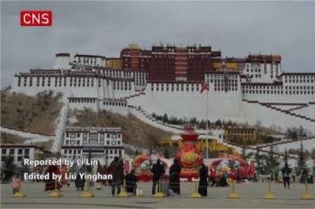 Potala Palace braces Chinese Lunar New Year with festival decorations