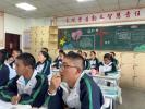 Students attend class at the Lhasa-Beijing Experimental Middle School in Lhasa, Xizang autonomous region. The school is funded by the Beijing aid-Xizang project. [Photo by Palden Nyima/chinadaily.com.cn]